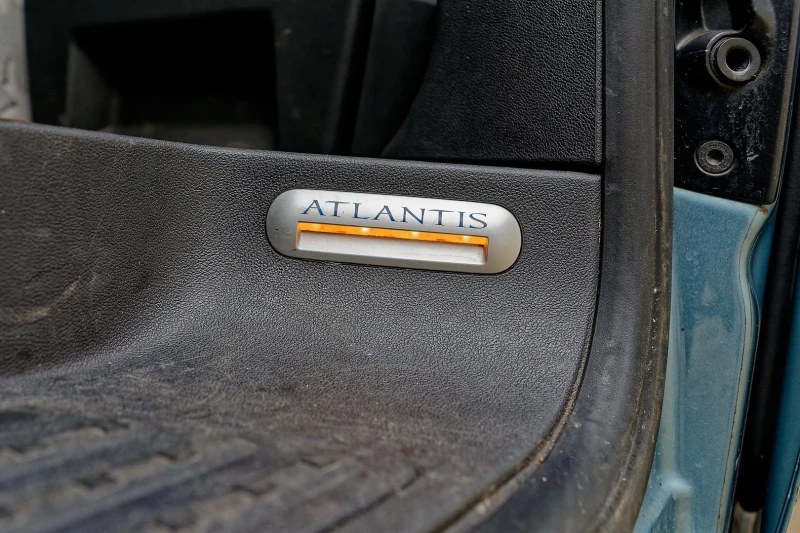 VW Multivan 2.5 TDI, снимка 8 - Бусове и автобуси - 52594333