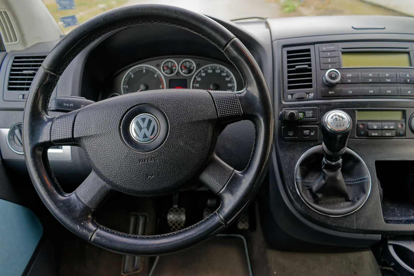 VW Multivan 2.5 TDI - изображение 10