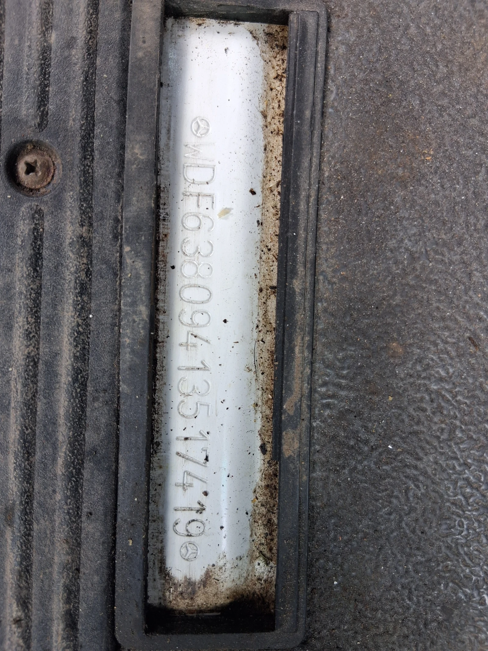 Mercedes-Benz Vito 212 CDI 8 места, снимка 13 - Бусове и автобуси - 54285513