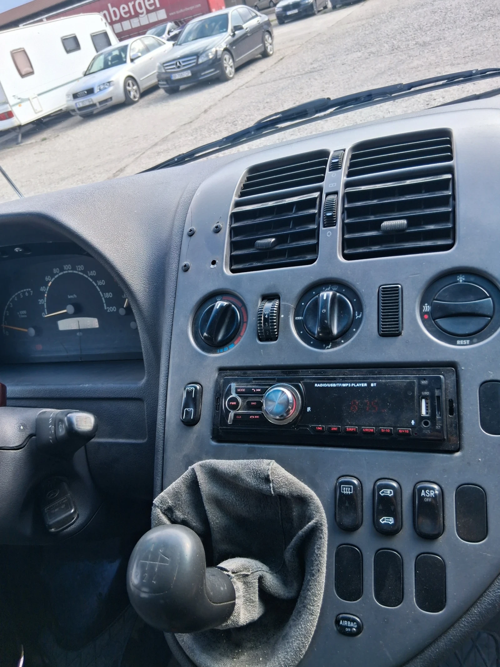 Mercedes-Benz Vito 212 CDI 8 места, снимка 8 - Бусове и автобуси - 54285513