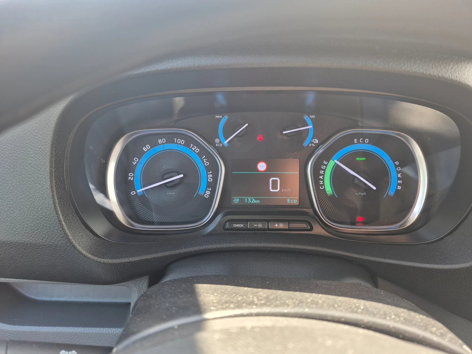 Fiat Scudo Електрически, снимка 9 - Бусове и автобуси - 54966455