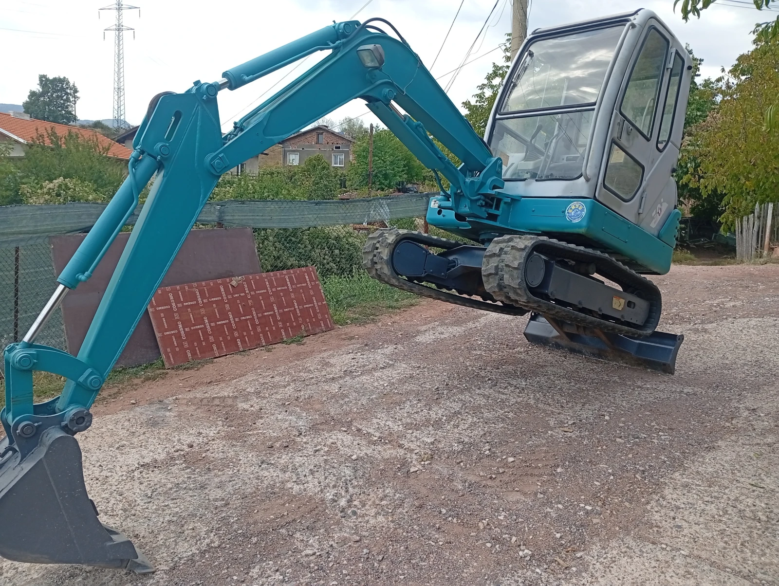 Багер Hitachi 30J, снимка 2 - Индустриална техника - 55929195