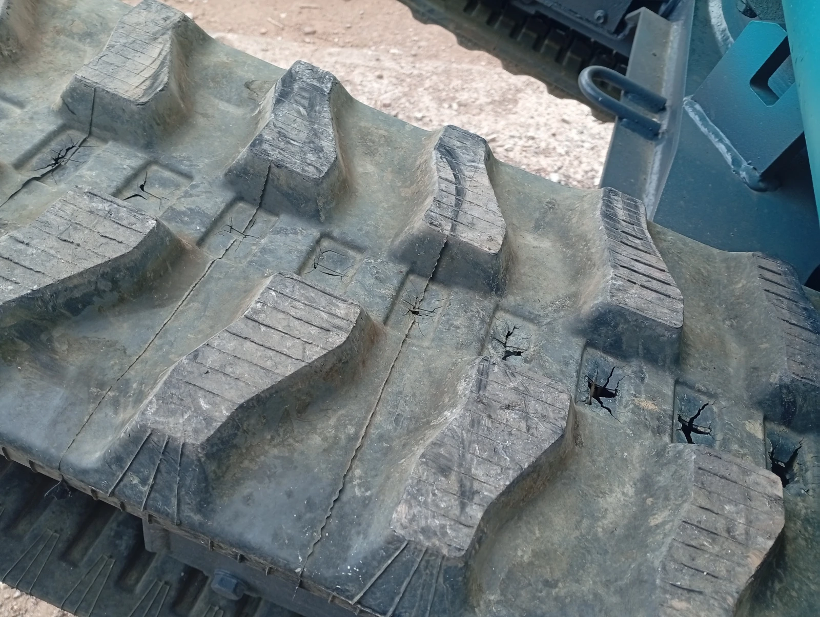 Багер Hitachi 30J, снимка 12 - Индустриална техника - 55929195