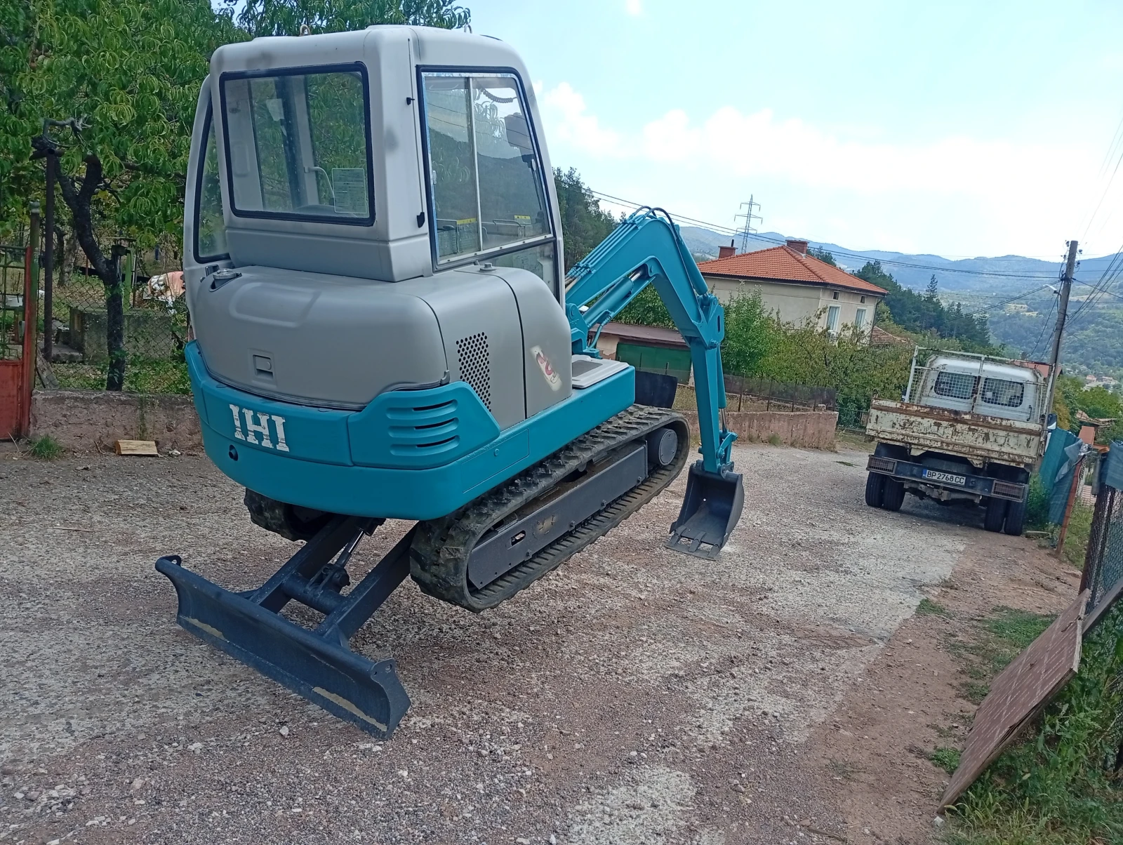 Багер Hitachi 30J