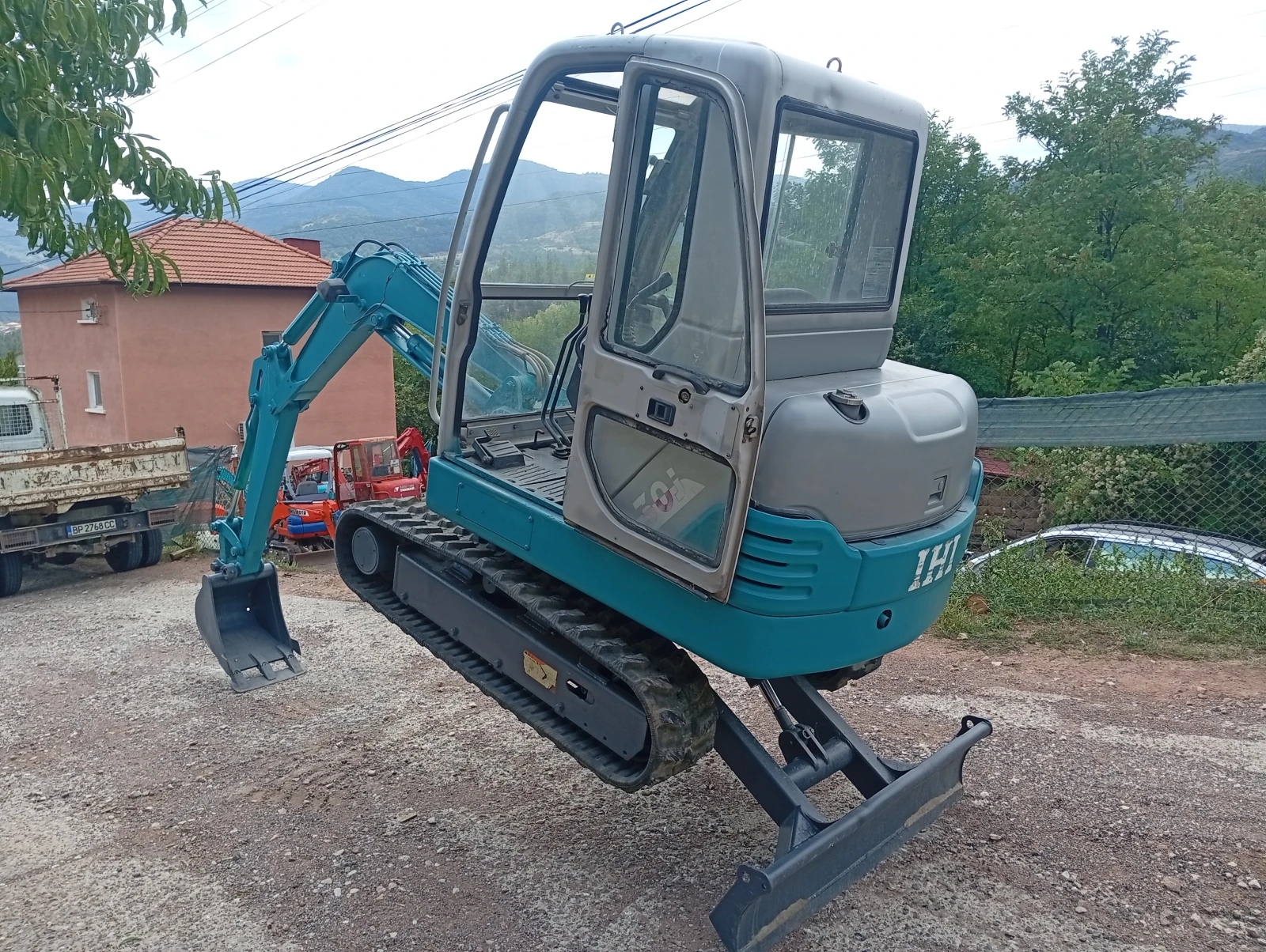 Багер Hitachi 30J, снимка 5 - Индустриална техника - 55929195