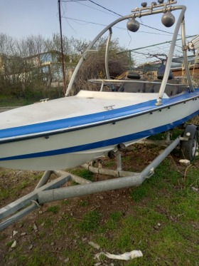 Лодка Yamaha, снимка 1 - Воден транспорт - 45085993