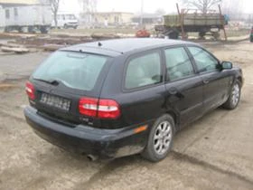 Налични всички видове радиатори за модела S/V 40 1. 6 /2. 0 /1/9td, снимка 3