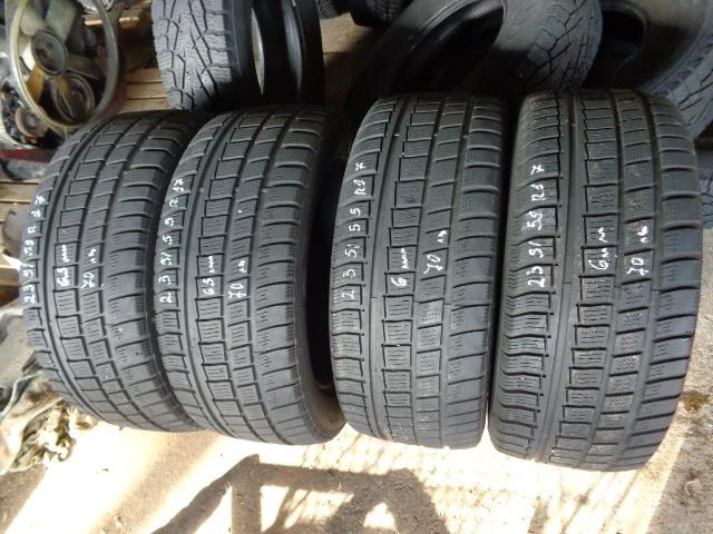 Гуми Зимни 235/55R17, снимка 13 - Гуми и джанти - 12911453