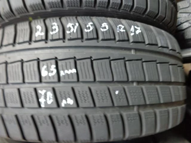 Гуми Зимни 235/55R17, снимка 6 - Гуми и джанти - 12911453