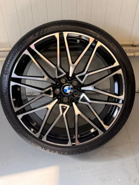        315/30R22