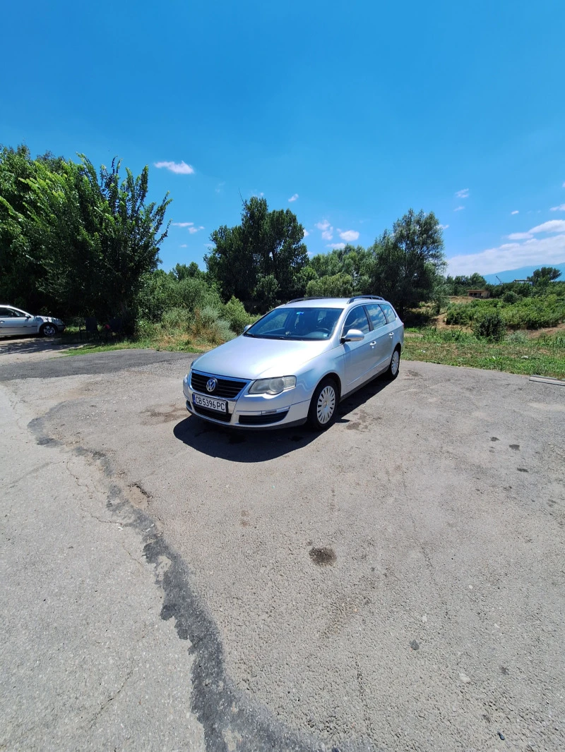 VW Passat, снимка 1 - Автомобили и джипове - 47540723