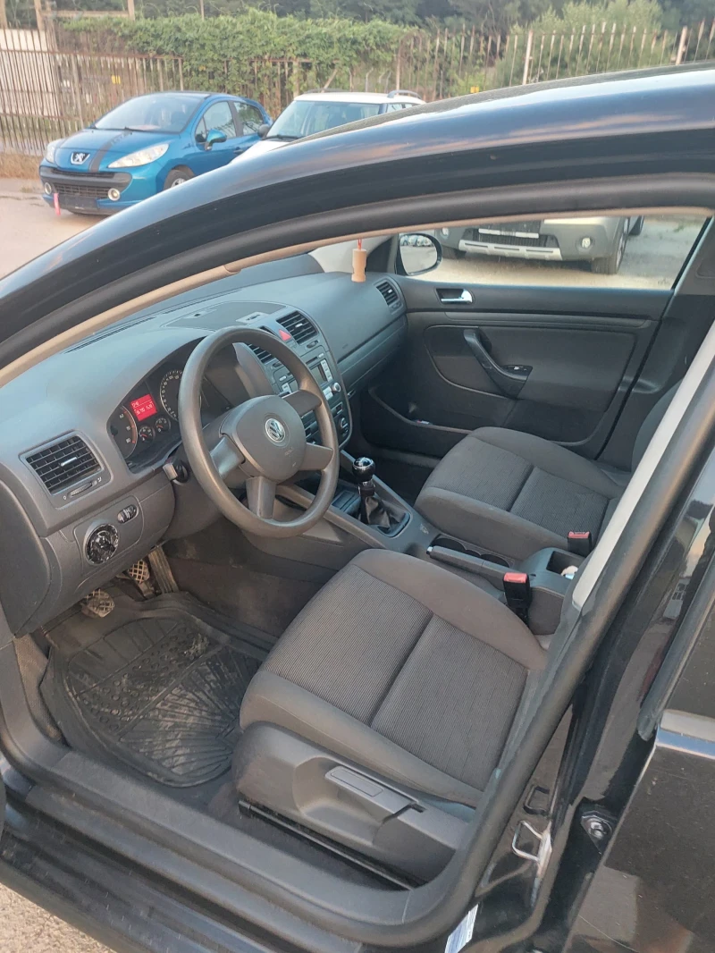 VW Golf 1.4FSI, снимка 5 - Автомобили и джипове - 52642490