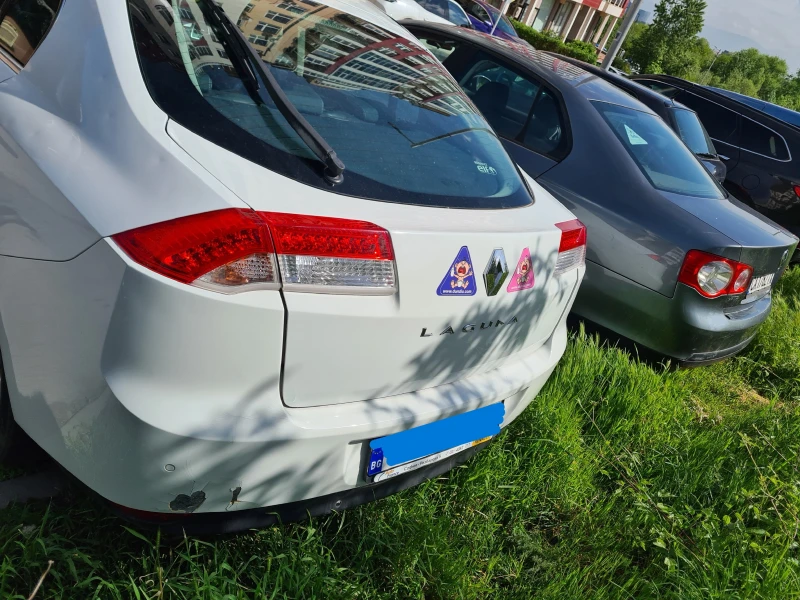 Renault Laguna, снимка 3 - Автомобили и джипове - 52581794