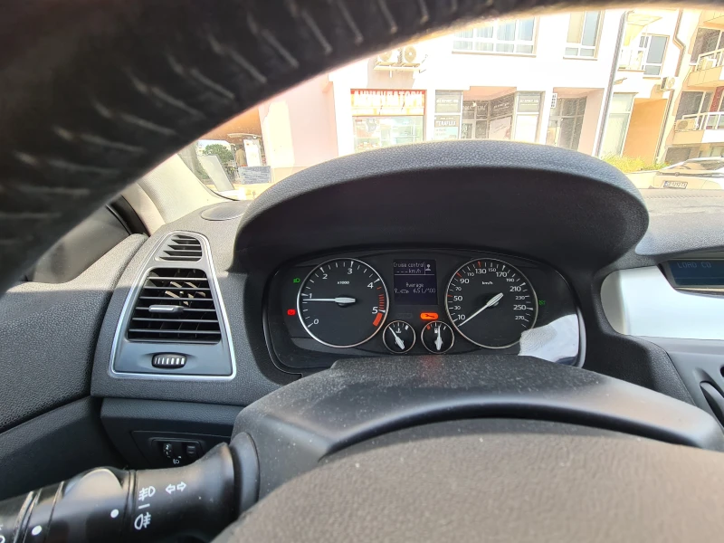 Renault Laguna, снимка 8 - Автомобили и джипове - 52581794