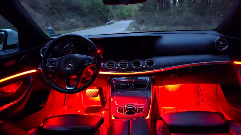 Mercedes-Benz 200, снимка 5 - Автомобили и джипове - 52135386