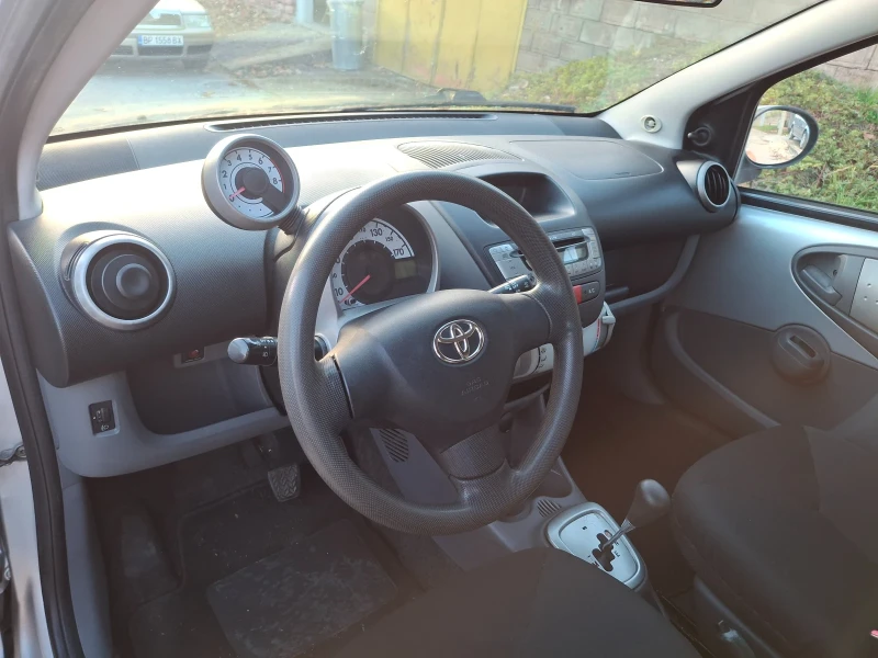 Toyota Aygo 1.0i.Автоматик. отлична, снимка 10 - Автомобили и джипове - 52424263