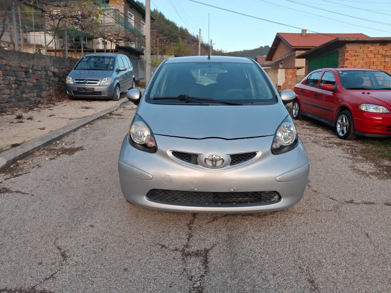 Toyota Aygo 1.0i.Автоматик. отлична, снимка 3 - Автомобили и джипове - 52424263