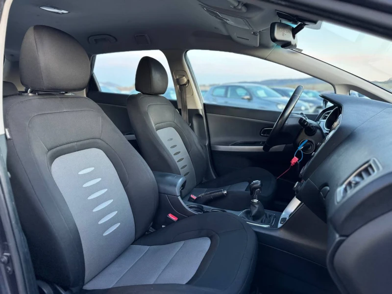 Kia Ceed 1.6 CRDi NAVI -10%, снимка 12 - Автомобили и джипове - 52429765