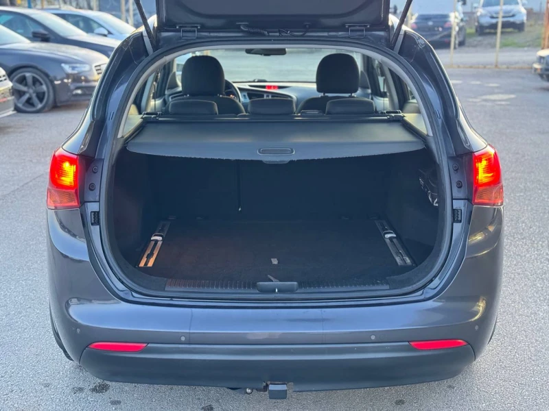 Kia Ceed 1.6 CRDi NAVI -10%, снимка 16 - Автомобили и джипове - 52429765