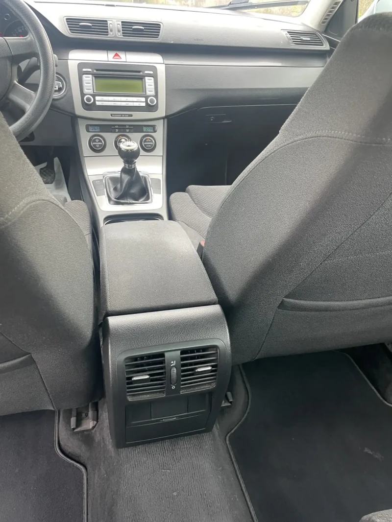 VW Passat 1.6TSI, снимка 12 - Автомобили и джипове - 52468423
