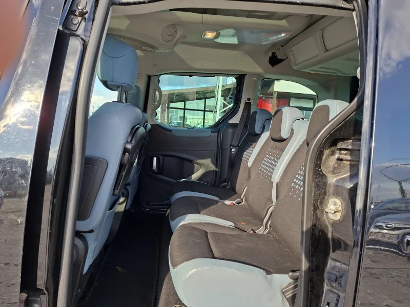 Citroen Berlingo 1.6HDI/90/NAVI/PANORAMA/LED/93, снимка 13 - Автомобили и джипове - 52919046