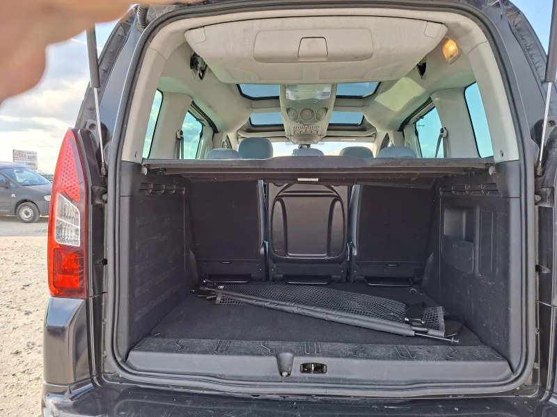 Citroen Berlingo 1.6HDI/90/NAVI/PANORAMA/LED/93, снимка 15 - Автомобили и джипове - 52919046