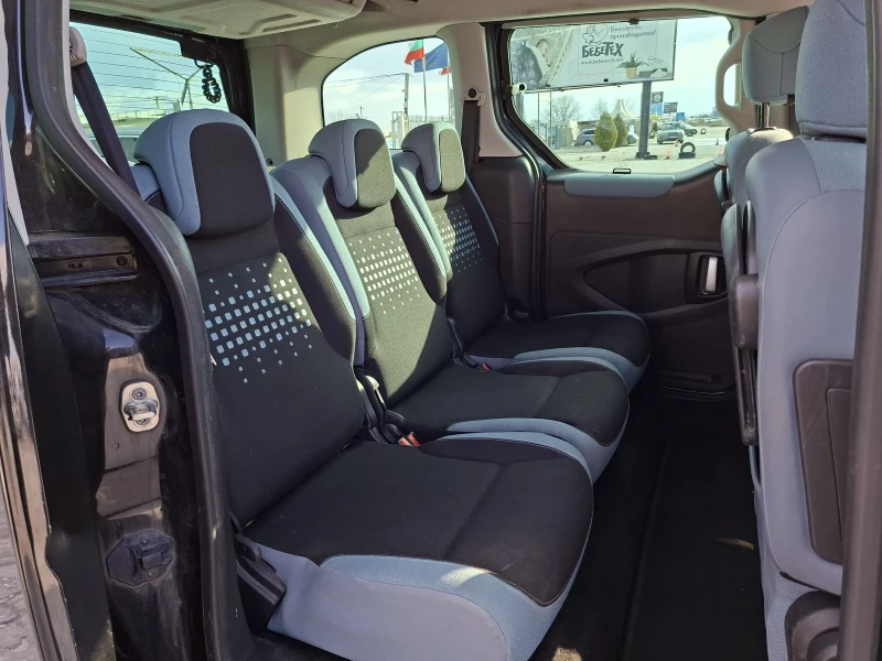 Citroen Berlingo 1.6HDI/90/NAVI/PANORAMA/LED/93, снимка 11 - Автомобили и джипове - 52919046
