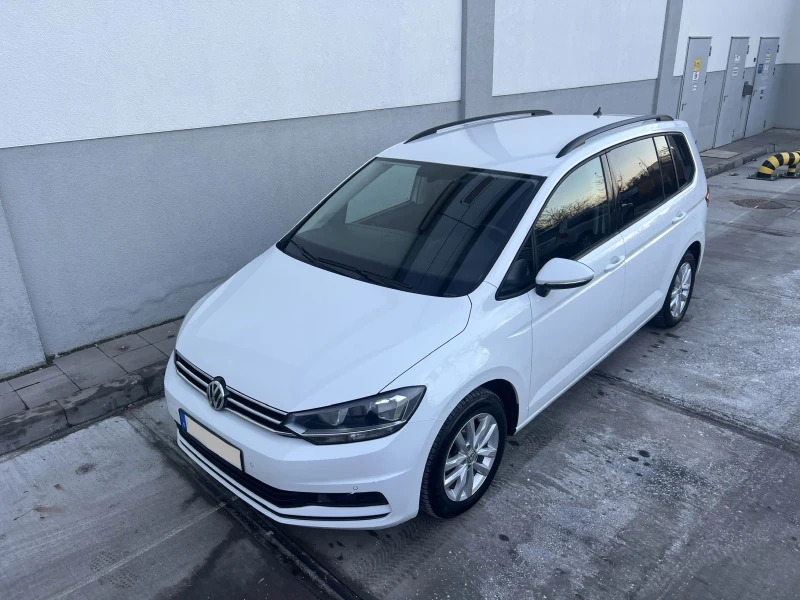 VW Touran  2.0TDI DSG 7места Facelift , снимка 8 - Автомобили и джипове - 53113324