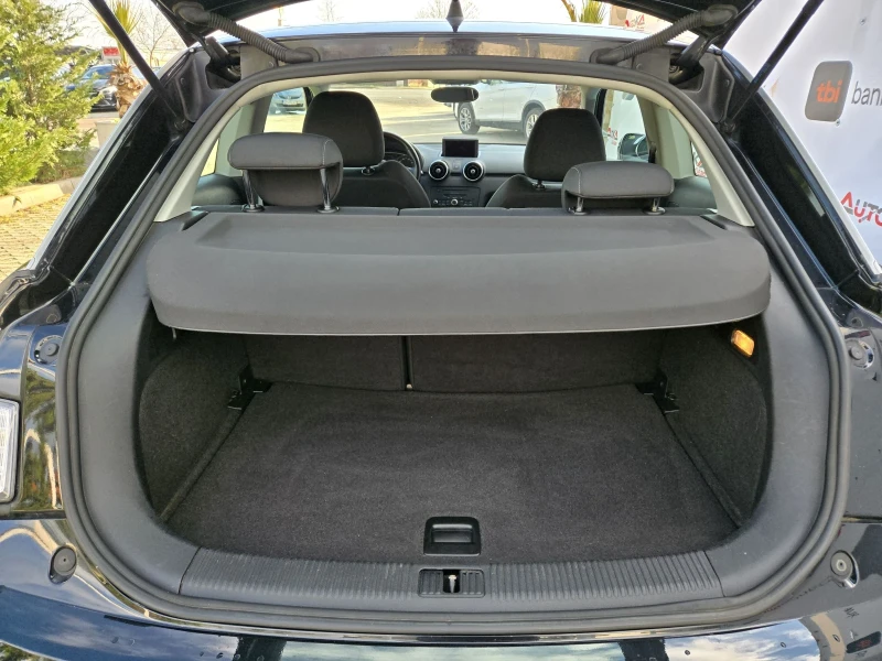Audi A1 1.6TDI-105кс= КЛИМАТИК, снимка 10 - Автомобили и джипове - 53135096