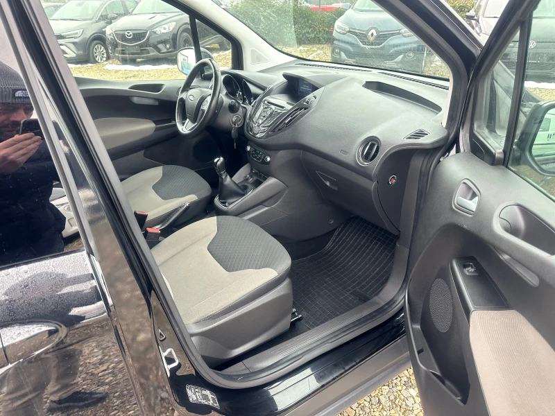 Ford Tourneo Connect, снимка 8 - Автомобили и джипове - 53213169