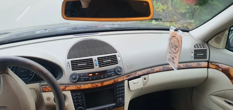 Mercedes-Benz E 500, снимка 9 - Автомобили и джипове - 53257297