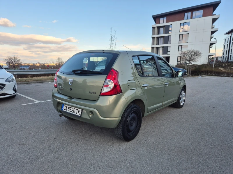 Dacia Sandero 1.4 85000км, снимка 5 - Автомобили и джипове - 53404652