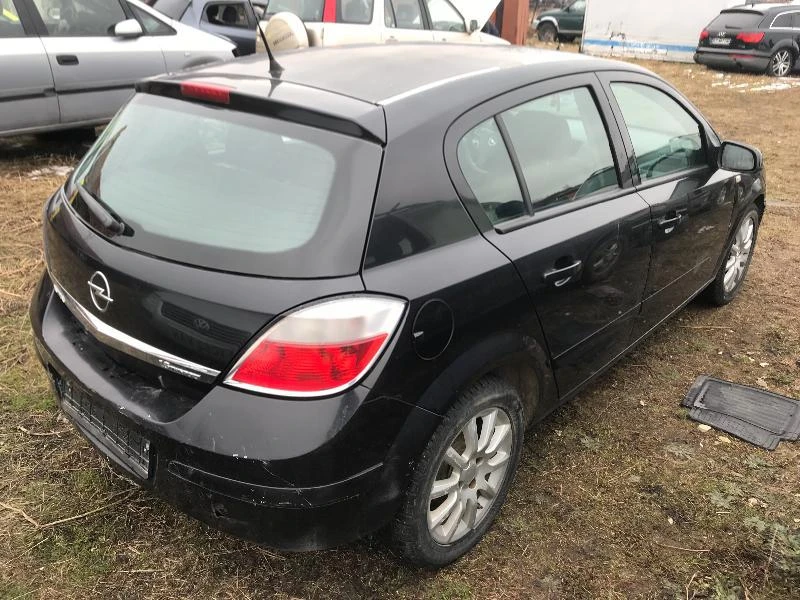 Opel Astra H,1.6i Twinport, снимка 4 - Автомобили и джипове - 24092535