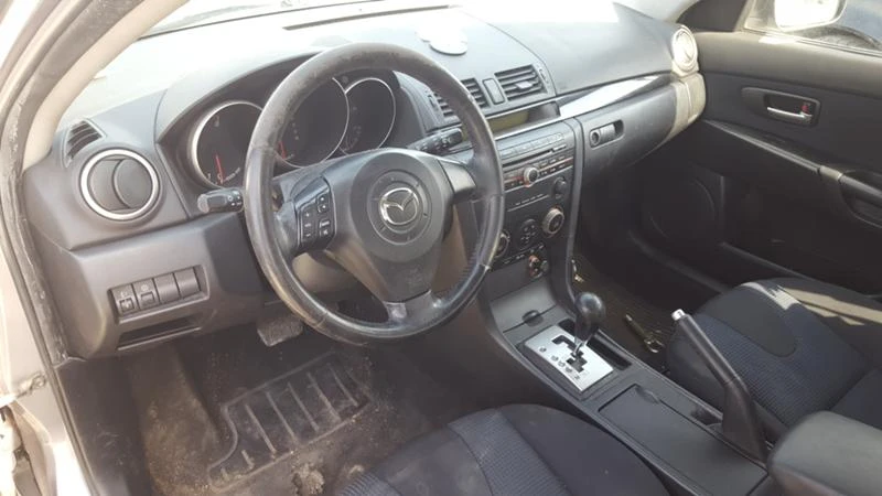 Mazda 3 1.6i АВТОМАТИК, снимка 4 - Автомобили и джипове - 24644163