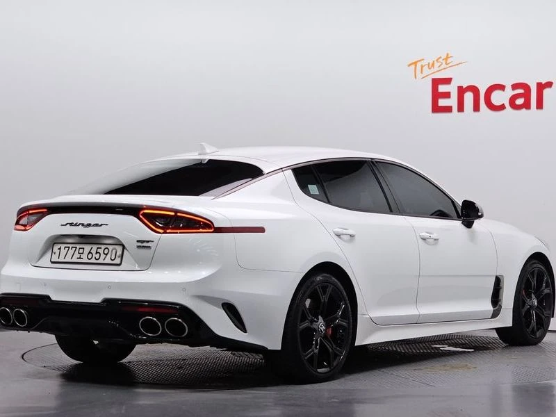 Kia Stinger 3.3 Turbo AWD| 365к.с., снимка 2 - Автомобили и джипове - 56170105