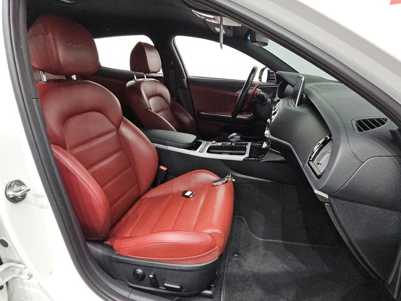 Kia Stinger 3.3 Turbo AWD| 365к.с., снимка 12 - Автомобили и джипове - 56170105