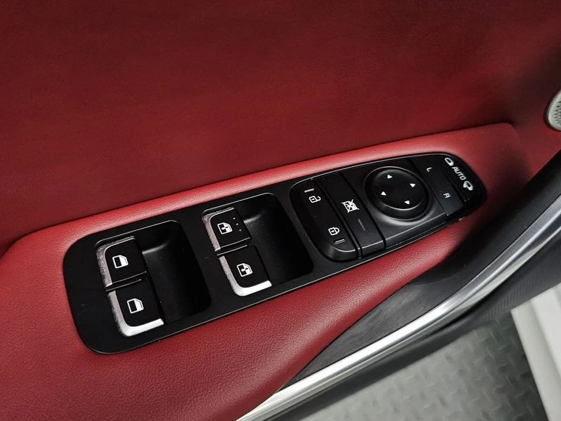 Kia Stinger 3.3 Turbo AWD| 365к.с., снимка 17 - Автомобили и джипове - 56170105