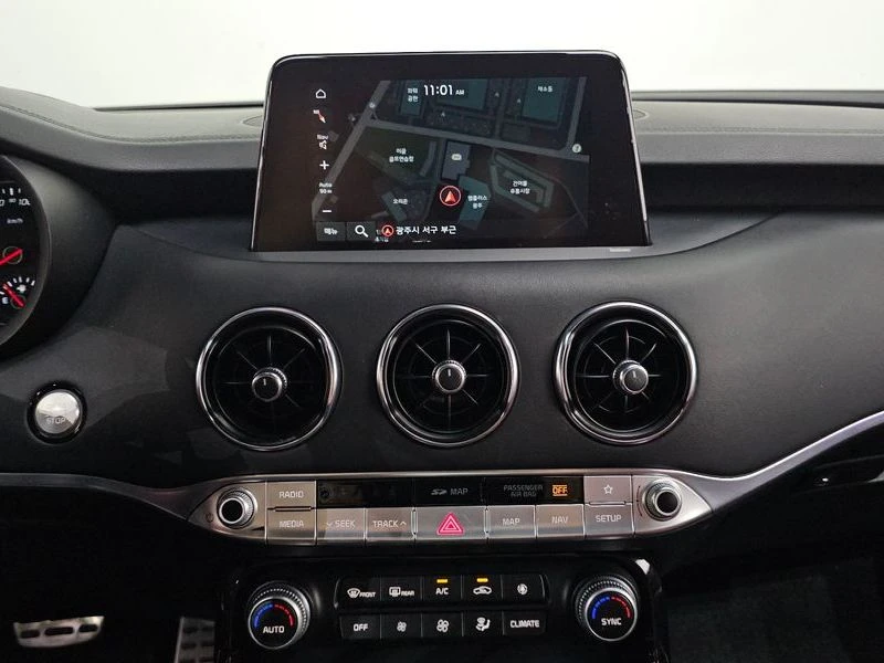 Kia Stinger 3.3 Turbo AWD| 365к.с., снимка 14 - Автомобили и джипове - 56170105