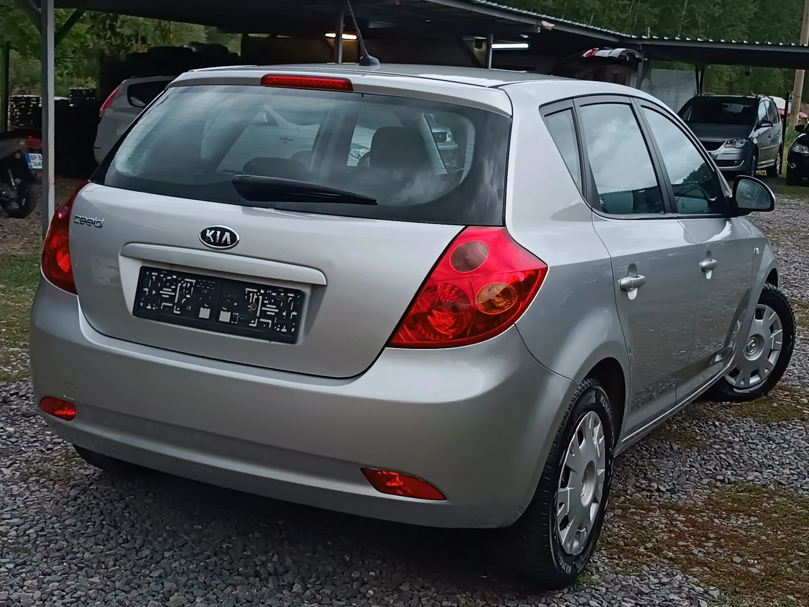 Kia Ceed 1.4i-105кс-КЛИМАТРОНИК-ОТЛИЧНА !!! - изображение 3