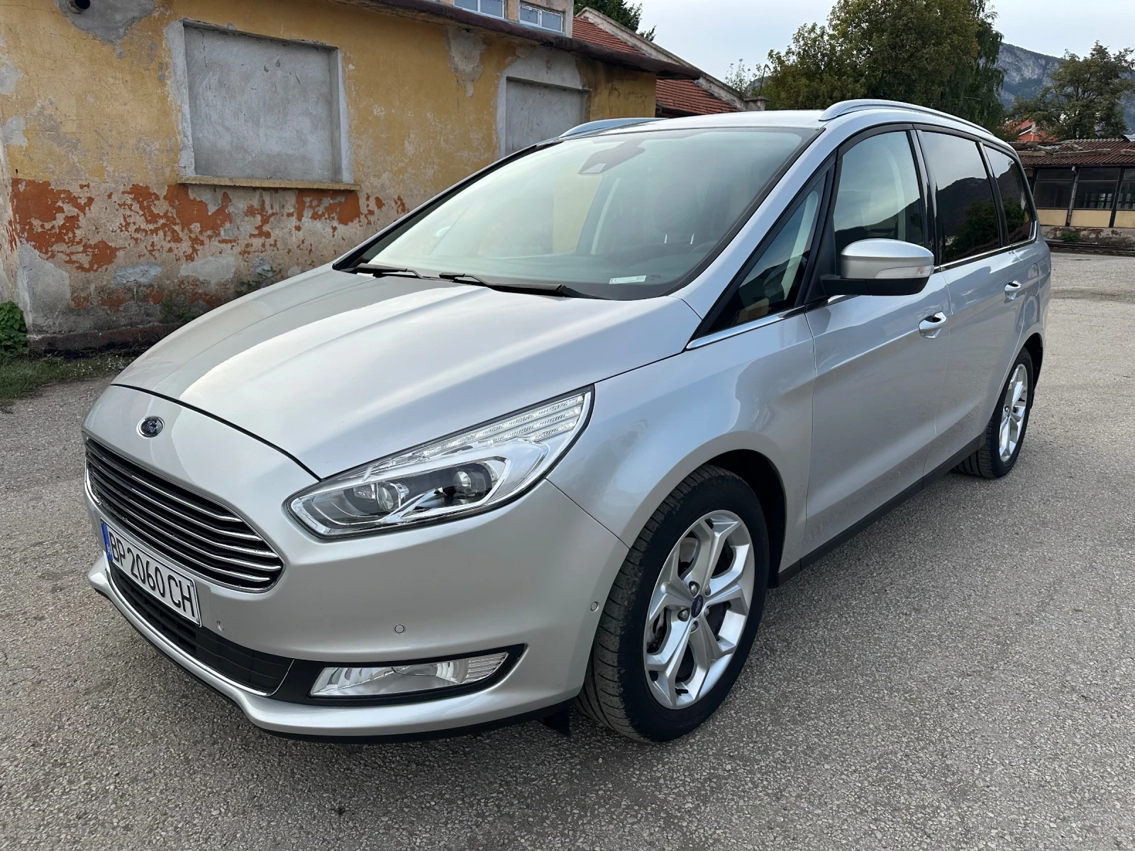 Ford Galaxy 2.0HDI Titanium Design - изображение 3