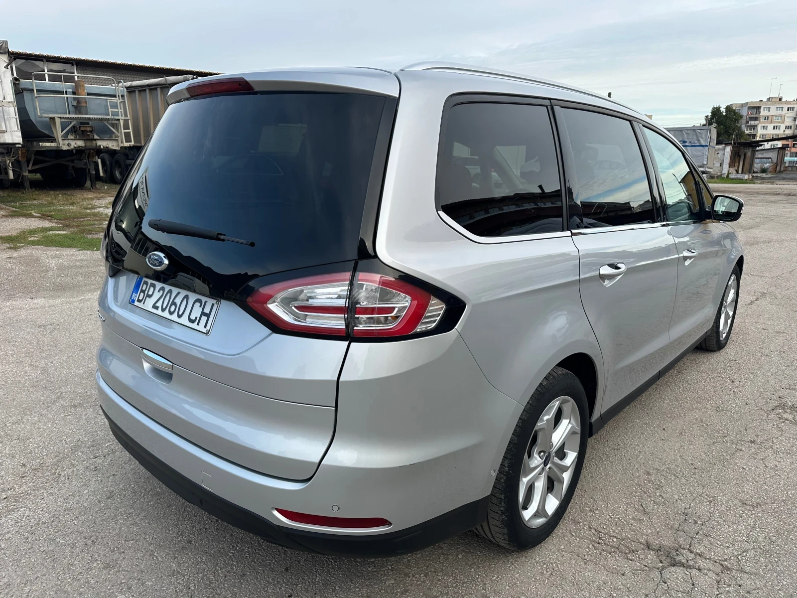 Ford Galaxy 2.0HDI Titanium Design - изображение 7