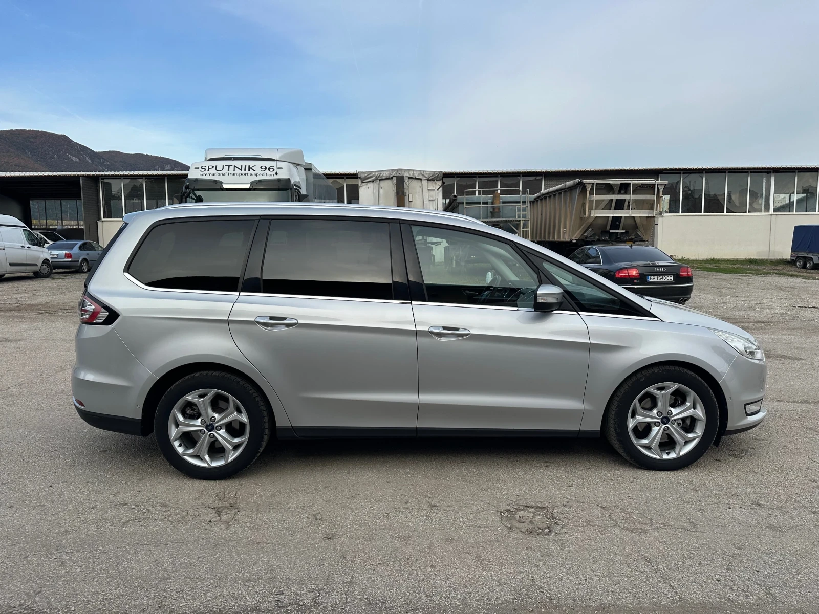 Ford Galaxy 2.0HDI Titanium Design - изображение 8