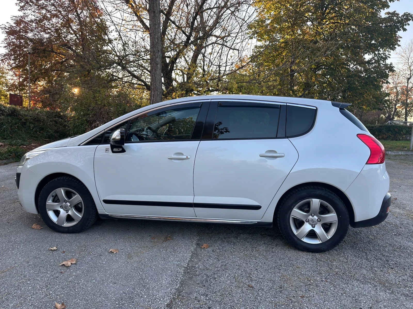 Peugeot 3008 Hybrid 4 4x4  - изображение 6