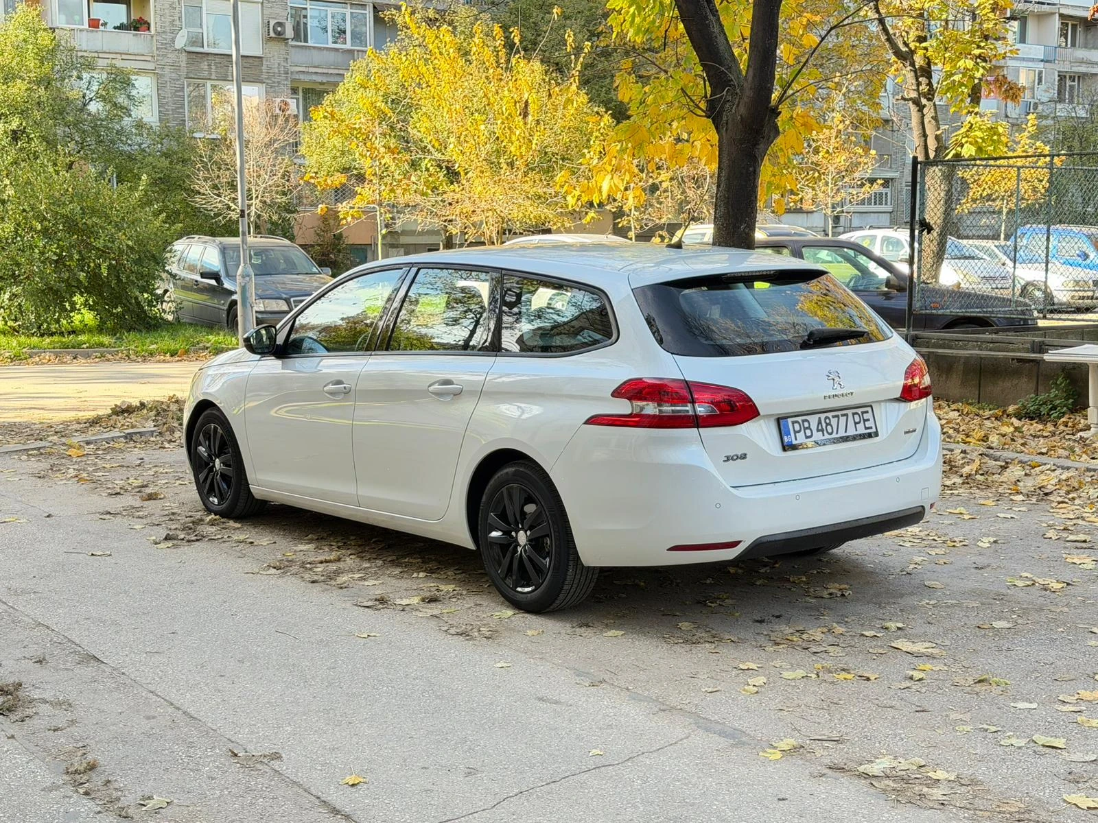 Peugeot 308 SW 1.6 BLUE HDI - изображение 2