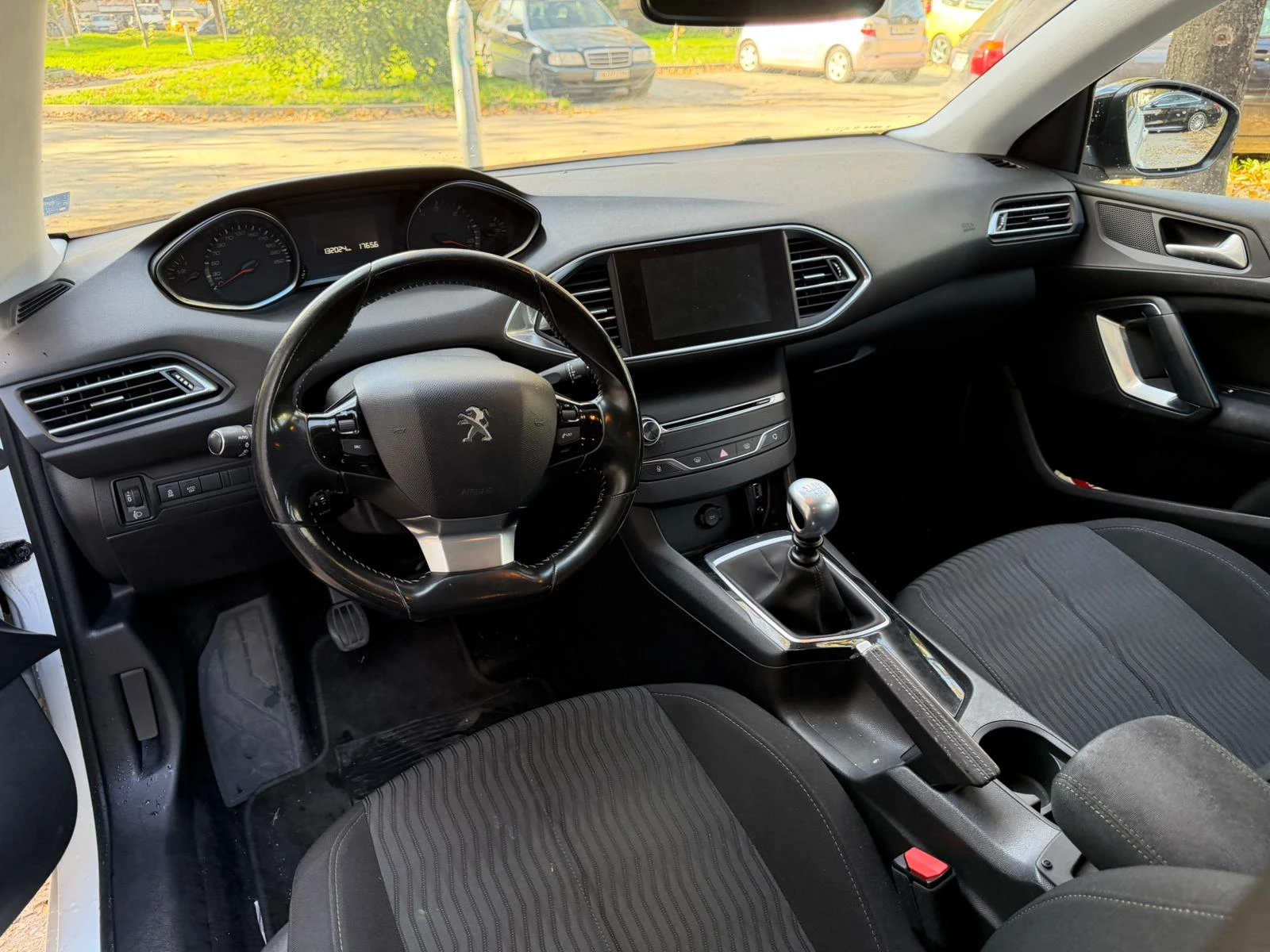 Peugeot 308 SW 1.6 BLUE HDI - изображение 6