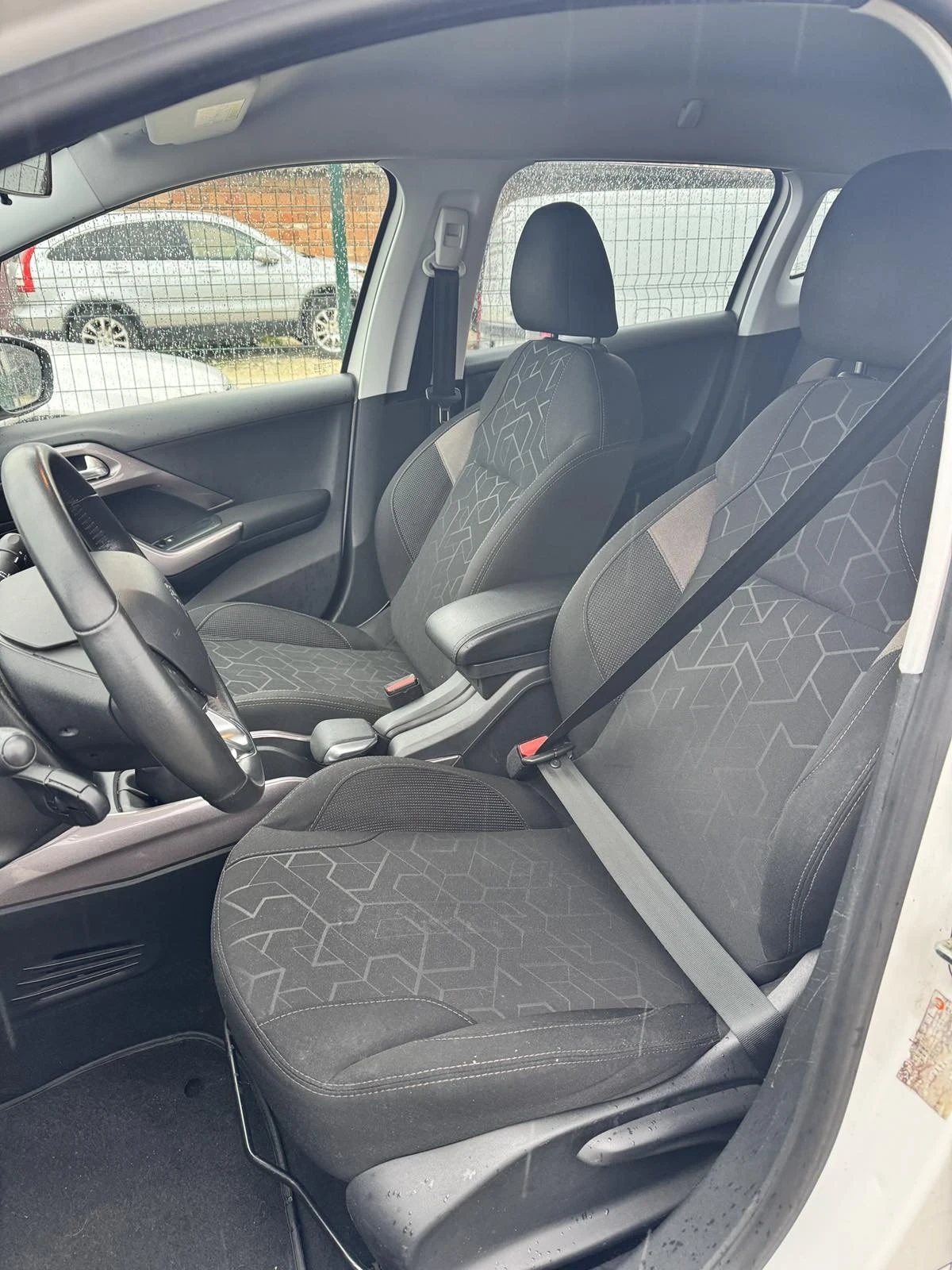 Peugeot 2008 //81600km// | Mobile.bg � ����������� 9