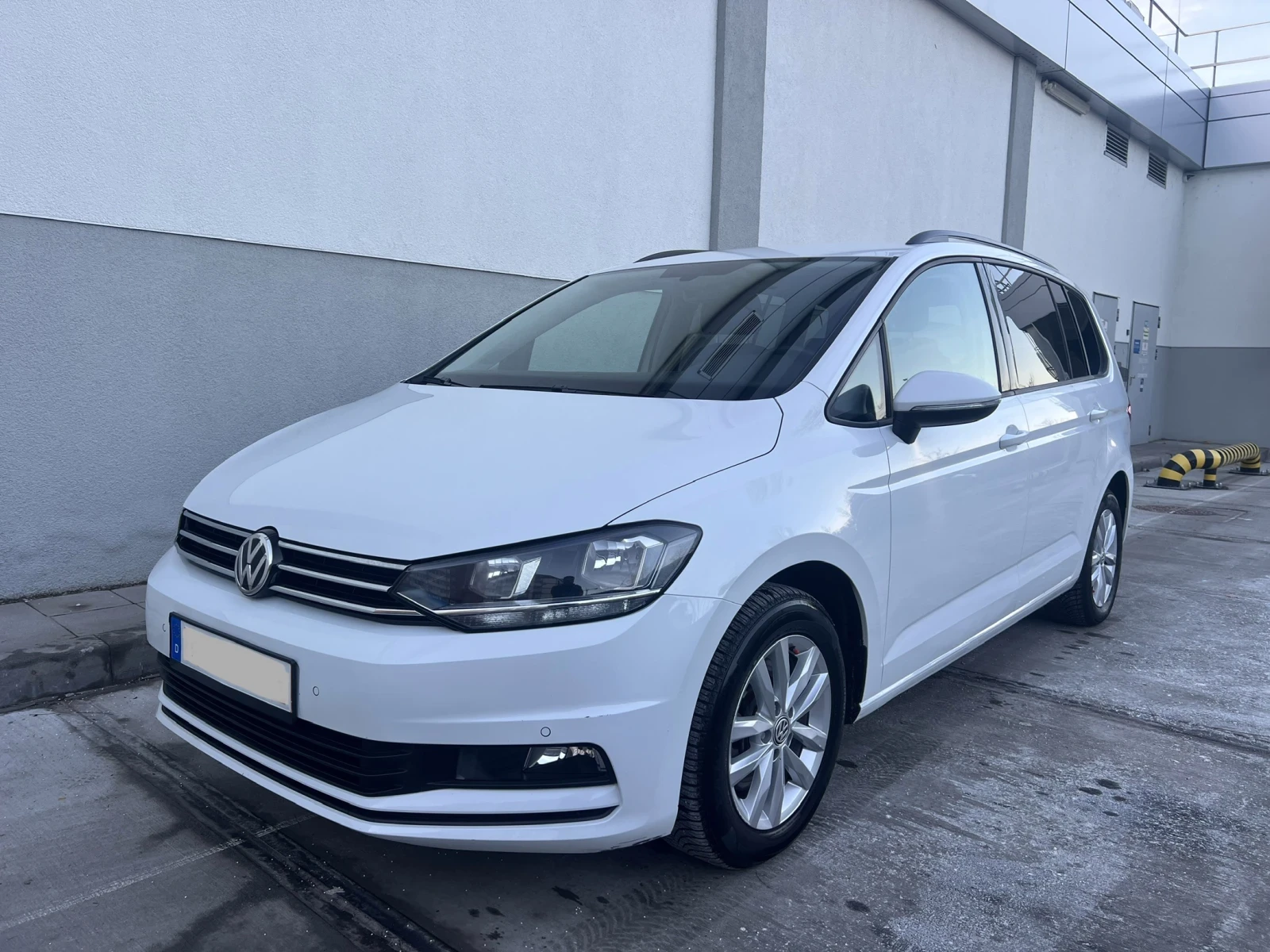 VW Touran  2.0TDI DSG 7места Facelift  - изображение 2