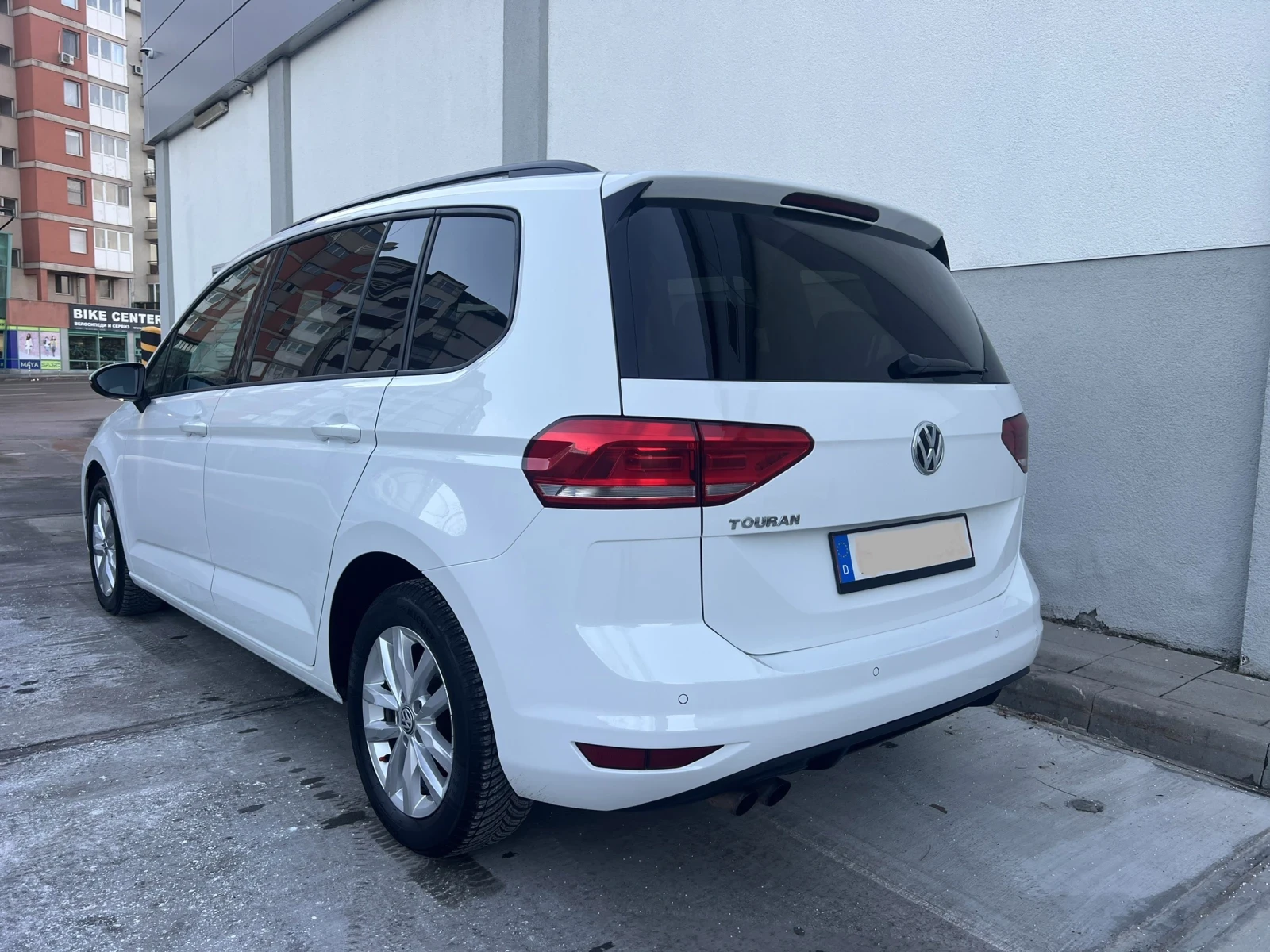 VW Touran  2.0TDI DSG 7места Facelift  - изображение 4