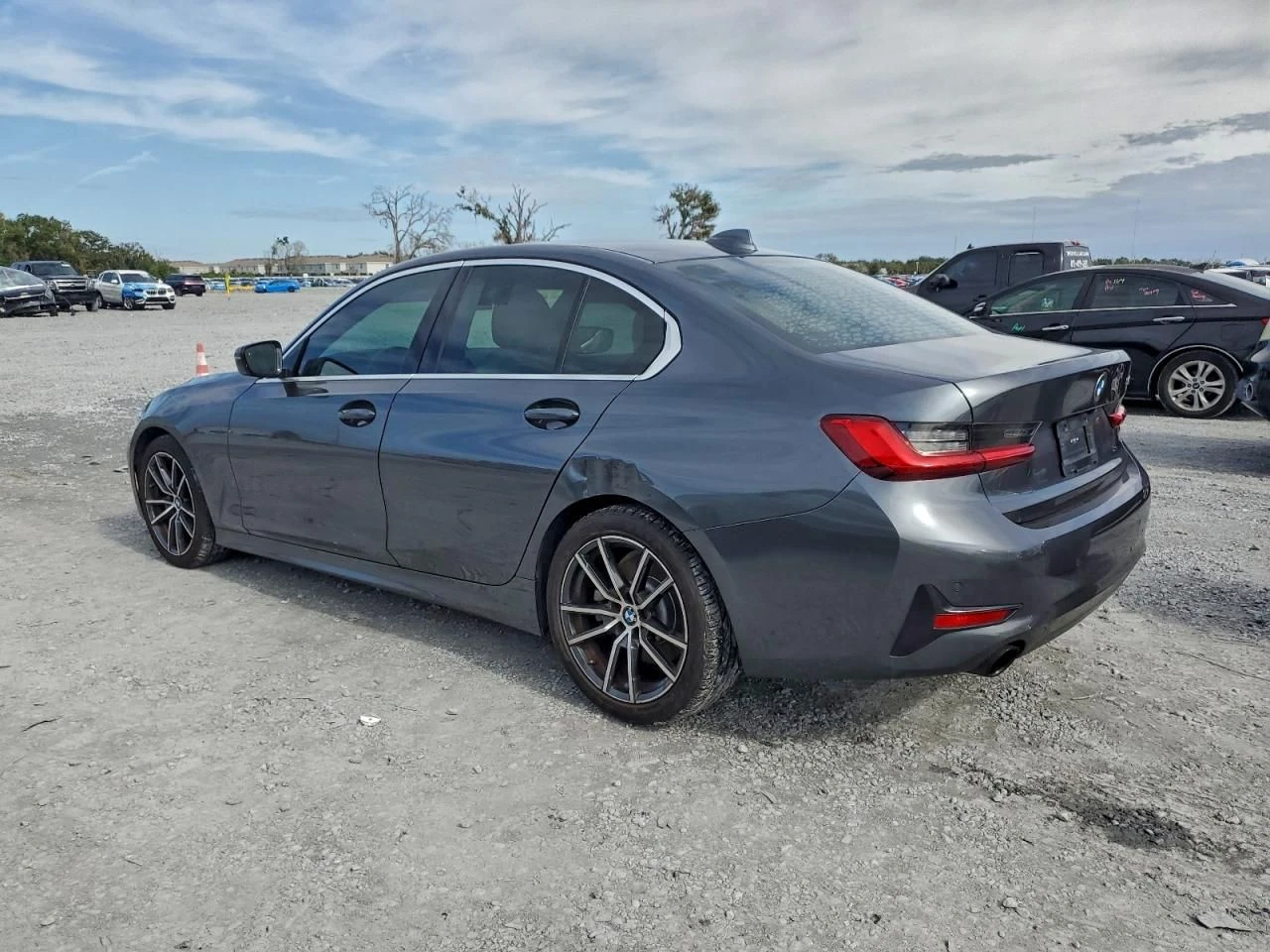 BMW 330  - изображение 2