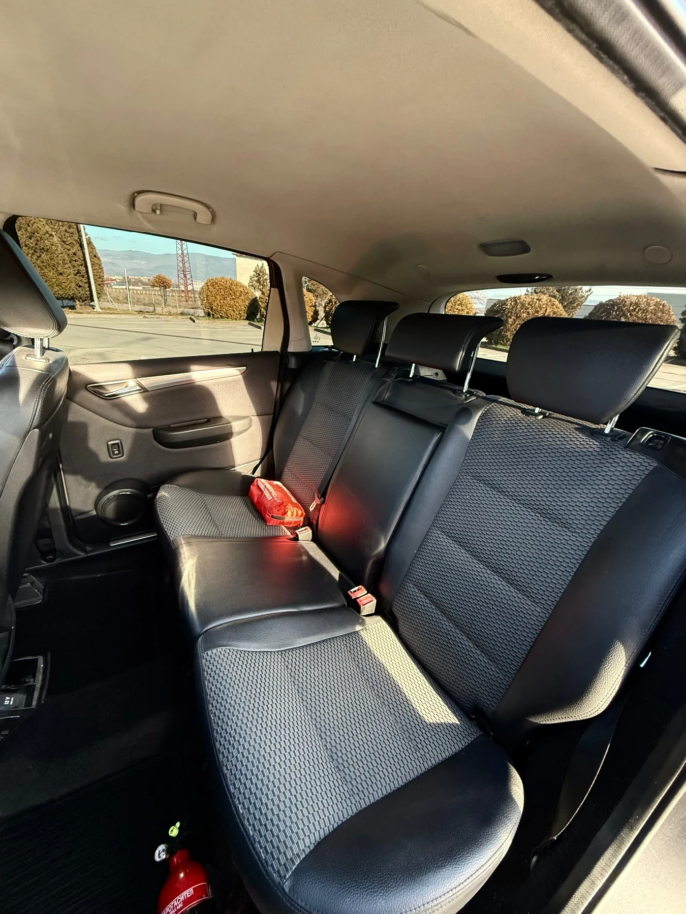 Mercedes-Benz B 180 T��! ���! ���!  | Mobile.bg � ����������� 6